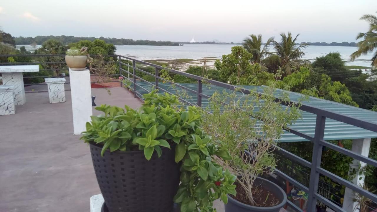 Lake Edge Resort Anuradhápura Exteriér fotografie